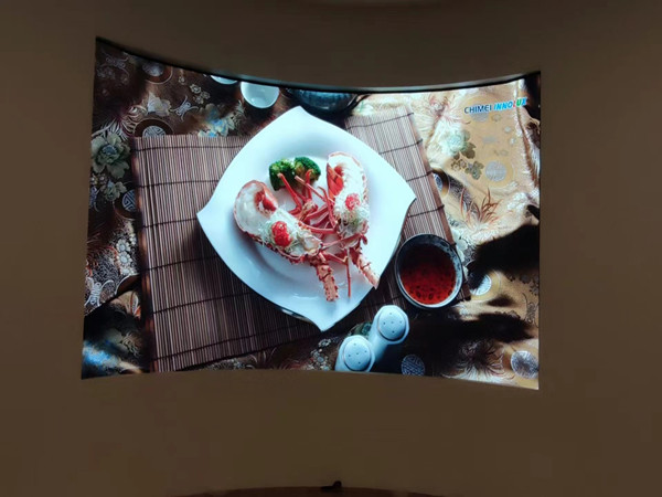鸡东室内P2.5弧形LED屏